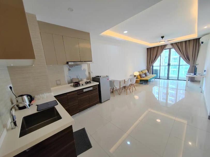 Apartment R&f Princess Cove - Jb Causeway - Sauna - Netflix - Like Facilities *